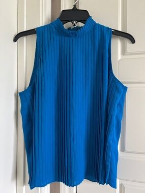 Banana Republic Pleated Sleeveless Blouse in Bright Blue